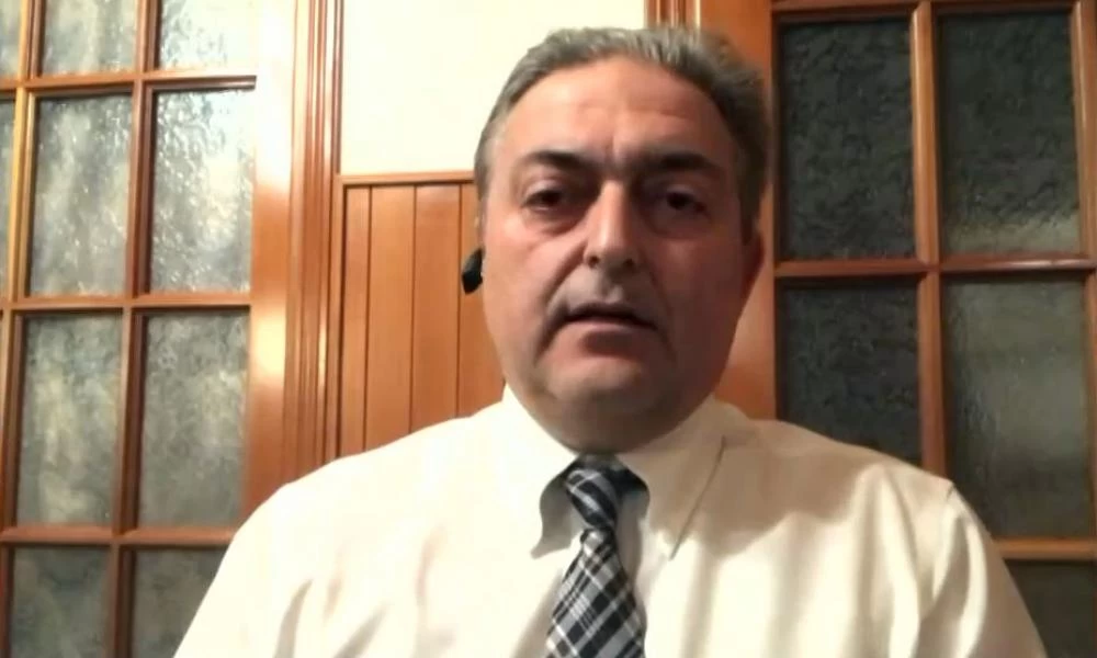 Βασιλακόπουλος: "Θα έχουμε «κανονική» ζωή από το Φθινόπωρο"
